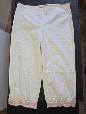 Miu Miu Womens White  Scalloped Hem Capri Trousers Size 44
